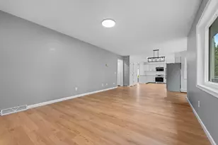 205 E Verleen Ave, Waunakee, WI 53597 - Photo 10