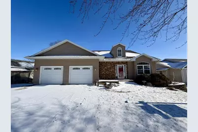 304 N 11th Avenue, Monroe, WI 53566 - Photo 1