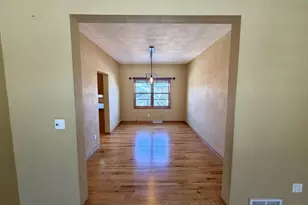 304 N 11th Ave, Monroe, WI 53566 - Photo 10