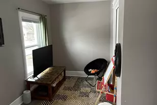 432 W 11th Ave, Oshkosh, WI 54902 - Photo 6