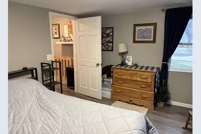 432 W 11th Avenue, Oshkosh, WI 54902 - Photo 8