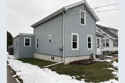 432 W 11th Avenue, Oshkosh, WI 54902 - Photo 2