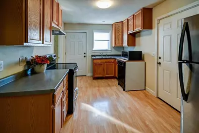 204 S Musket Ridge Road, Sun Prairie, WI 53590 - Photo 8