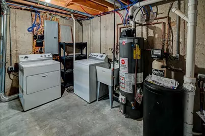 204 S Musket Ridge Road, Sun Prairie, WI 53590 - Photo 38