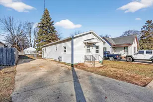 1923 Lenox Ave, Beloit, WI 53511 - Photo 2