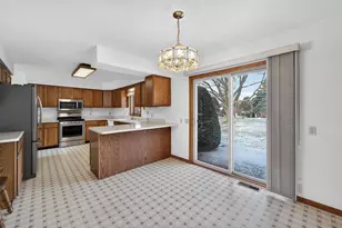 5758 Modernaire St, Fitchburg, WI 53711 - Photo 14