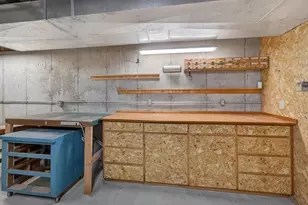 5758 Modernaire St, Fitchburg, WI 53711 - Photo 36