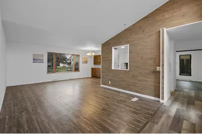 313 Sunset Road, Columbus, WI 53925 - Photo 4