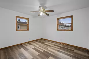 313 Sunset Rd, Columbus, WI 53925 - Photo 18