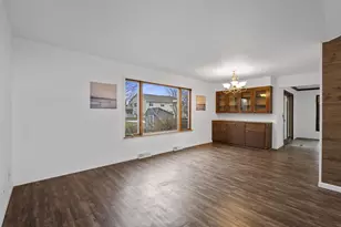 313 Sunset Rd, Columbus, WI 53925 - Photo 6