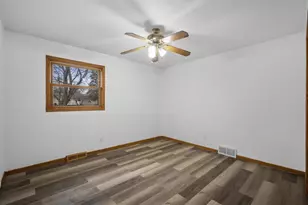 313 Sunset Rd, Columbus, WI 53925 - Photo 16