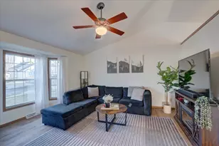 5309 Celebration Pkwy, Madison, WI 53718 - Photo 10