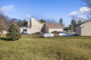 6668 W Wood Ridge Dr, Janesville, WI 53548 - Photo 38