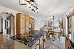 901 Innisbrook Ct, Waunakee, WI 53597 - Photo 12