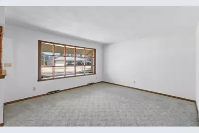 2315 N Claremont Drive, Janesville, WI 53545 - Photo 6