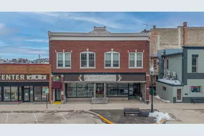 112-1/2 S Spring Street #3, Beaver Dam, WI 53916 - Photo 2