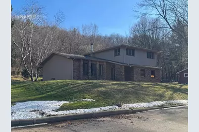 715 S Cairns Avenue, Richland Center, WI 53581 - Photo 2