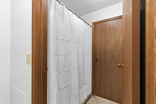 5329 Brody Dr, Madison, WI 53705 - Photo 14