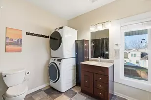 2218 Regent St, Madison, WI 53726 - Photo 18