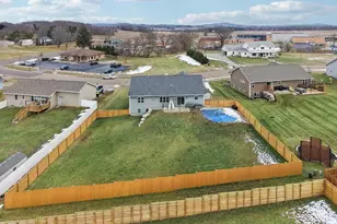 715 Crestview Dr, Reedsburg, WI 53959 - Photo 38