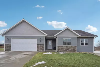 715 Crestview Drive, Reedsburg, WI 53959 - Photo 2