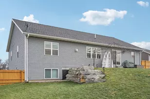 715 Crestview Dr, Reedsburg, WI 53959 - Photo 30