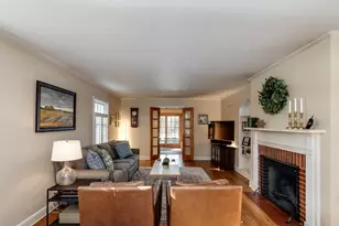 225 Kensington Dr, Madison, WI 53704 - Photo 8