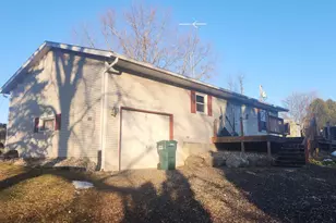 881 Ellis Ave, Baraboo, WI 53913 - Photo 2