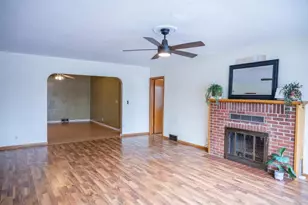 202 W 5th St, Necedah, WI 54646 - Photo 8