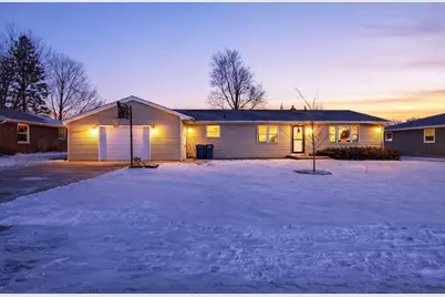 2000 Elizabeth Street, Janesville, WI 53548 - Photo 1