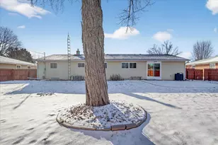 2000 Elizabeth St, Janesville, WI 53548 - Photo 48