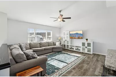 440 White Spruce Avenue, Baraboo, WI 53913 - Photo 2