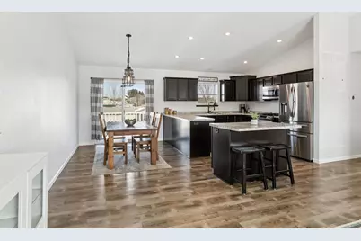 440 White Spruce Avenue, Baraboo, WI 53913 - Photo 6