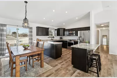 440 White Spruce Avenue, Baraboo, WI 53913 - Photo 10