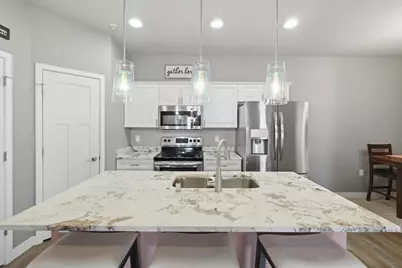 1969 N Windsor Avenue, Cottage Grove, WI 53527 - Photo 8