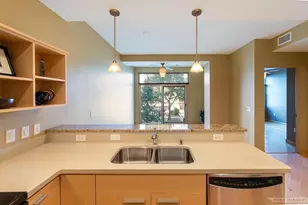 309 W Washington Ave, Madison, WI 53703 - Photo 6