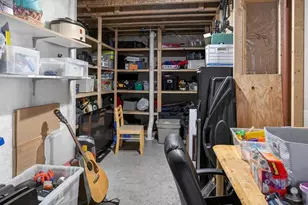 3921 Ambleside Dr, Madison, WI 53719 - Photo 38