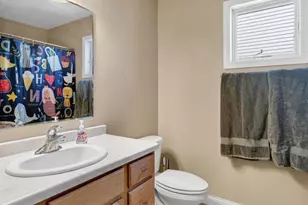 3921 Ambleside Dr, Madison, WI 53719 - Photo 18