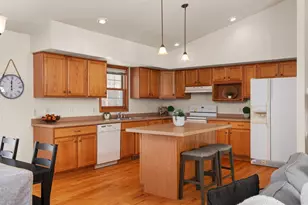 574 Spencer Dr, Janesville, WI 53536 - Photo 12