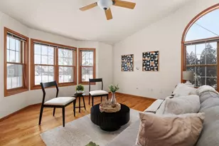 574 Spencer Dr, Janesville, WI 53536 - Photo 2