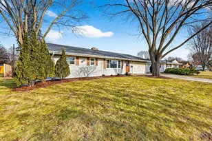 5110 Sherven Dr, Madison, WI 53716 - Photo 2