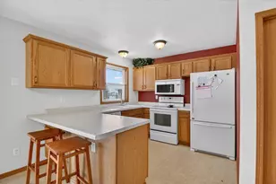 52 Gunther Dr, Janesville, WI 53536 - Photo 14