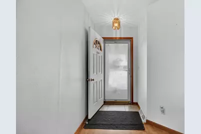 52 Gunther Drive, Janesville, WI 53536 - Photo 8