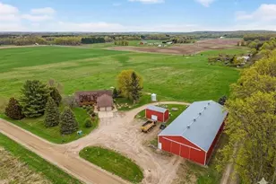 S4166 Crawford St, Baraboo, WI 53913 - Photo 2