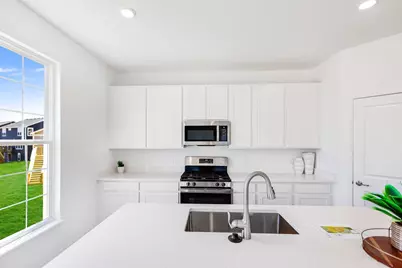 2809 Alpine Run #79, Stoughton, WI 53589 - Photo 12