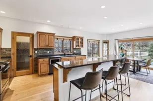 5654 Cobblestone Ln, Waunakee, WI 53597 - Photo 16