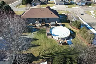 N9106 Hedgerow Dr, Appleton, WI 54915 - Photo 6