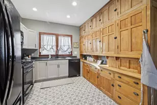 308 S 4th W St, Fort Atkinson, WI 53538 - Photo 12