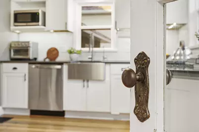 625 S Madison Street, Stoughton, WI 53589 - Photo 6