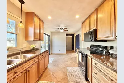 2525 Mt Vernon Avenue, Janesville, WI 53545 - Photo 8
